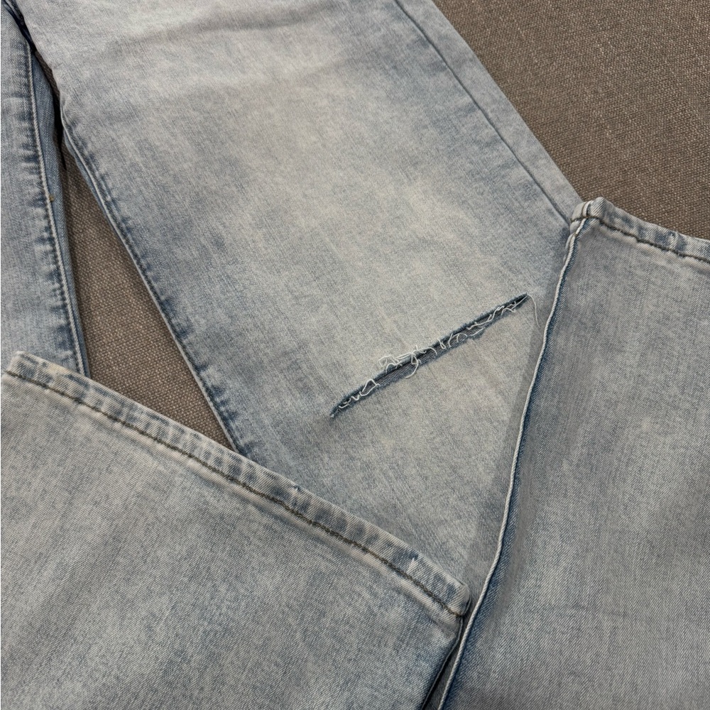 Cavalier Class Women's Light‎ Blue Straight Leg Jeans - Picture 2 of 4